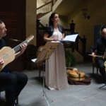 ¡Un banquete musical; Música española para comer, cantar y bailar!